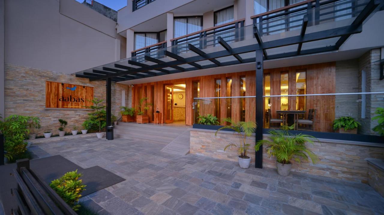 Aabas Pokhara By Barahi Hospitality Hotel Buitenkant foto